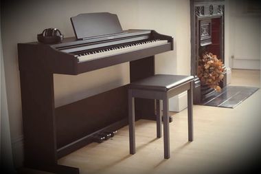 Roland RP102 - новинка. Младшая модель линейки RP-series