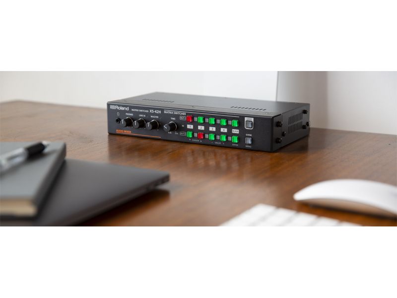 Купить Roland XS-42H AV-матрица