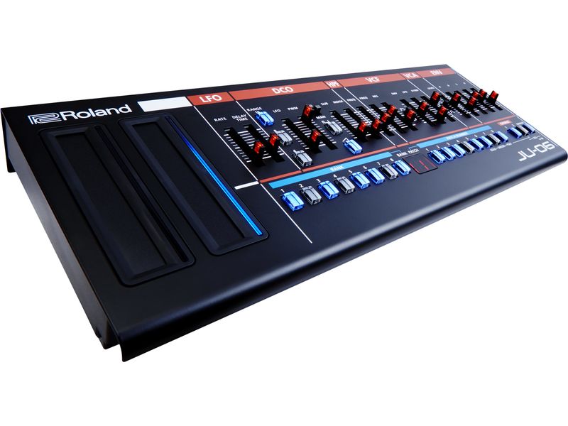 Купить Roland JU-06A Синтезаторный модуль Boutique